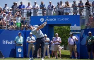 Fitzpatrick bersaudara mengambil foto Smalley dan Springer di Zurich Classic