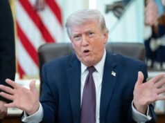 Perang di Iran: setelah ultimatum dan negosiasi yang belum dikonfirmasi, Trump kini menjamin penarikan pasukan dalam “2 hingga 3 minggu” bahkan tanpa “kesepakatan”