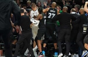 Dosunmu mencetak 43 poin saat Timberwolves mengatasi cedera untuk mengalahkan Nuggets 112-96 untuk memimpin 3-1