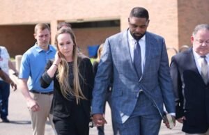 Mantan pelatih Michigan Sherrone Moore mendapat masa percobaan karena berkonfrontasi dengan wanita yang mengungkapkan perselingkuhannya