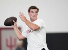 Fernando Mendoza akan menonton draft NFL dari Miami bersama keluarga dan teman, kata sumber AP