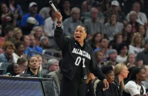 Setelah ‘dipukul’ lagi dalam permainan perebutan gelar, Staley dari Carolina Selatan merencanakan langkah program selanjutnya