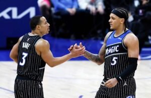 Tim jalanan berusaha mundur di hari-hari awal playoff NBA, mencuri keuntungan sebagai tuan rumah