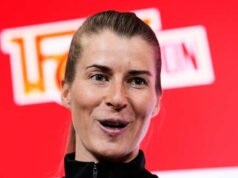 Marie-Louise Eta, pelatih wanita pertama Bundesliga, hanya ingin melanjutkan pekerjaannya