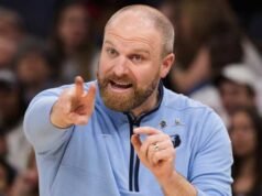 Bucks sedang menyelesaikan kesepakatan dengan Taylor Jenkins untuk mengambil alih posisi pelatih, kata sumber AP