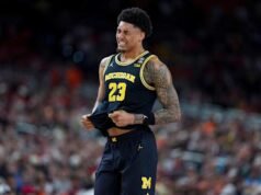Bintang bola basket Michigan Yaxel Lendeborg mengalami cedera parah di paruh pertama Final Four vs. Arizona