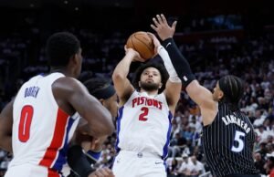 Pistons mengalahkan Magic 98-83 di Game 2 hingga seri genap dan mengakhiri kekalahan beruntun terpanjang di playoff kandang NBA