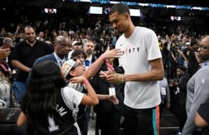 Banyak pemain beristirahat dan banyak unggulan playoff terkunci pada 15 pertandingan Jumat di NBA