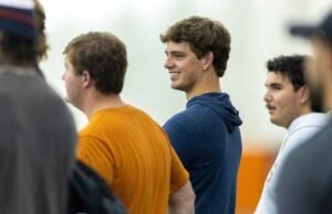 Texas QB Arch Manning mengatakan dia merasa ‘100 persen’ setelah operasi kaki