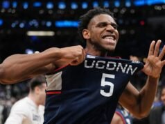 seberapa panjang, ukurannya membawa Illinois, UConn, Arizona, Michigan ke Final Four