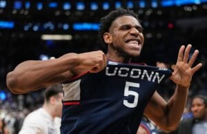 seberapa panjang, ukurannya membawa Illinois, UConn, Arizona, Michigan ke Final Four