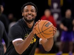 Bronny dan LeBron James menantikan waktu bermain pascamusim bersama Lakers