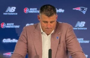 Mike Vrabel mengatakan dia bertanggung jawab atas gangguan yang ada, dan tidak membahas secara spesifik