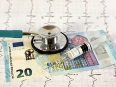 “Kami melihat para ilmuwan berhenti mengekspresikan diri mereka di jaringan karena mereka dilecehkan,” Mathieu Molimard, kepala departemen farmakologi di Rumah Sakit Universitas Bordeaux memperingatkan.