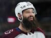 Pemain bertahan Avs Brent Burns menjadi pemain kedua dalam sejarah NHL yang bermain skate dalam 1.000 pertandingan berturut-turut