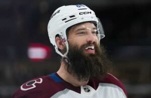 Pemain bertahan Avs Brent Burns menjadi pemain kedua dalam sejarah NHL yang bermain skate dalam 1.000 pertandingan berturut-turut