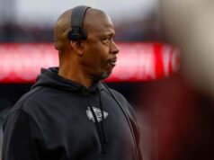 Asisten kepala pelatih Dave Merritt didakwa di KC pinggiran kota dengan pelanggaran ringan dalam negeri