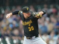 Skenes sempurna ke urutan ke-7, Griffin mencetak homer karir pertama dalam kemenangan 6-0 Pirates atas Brewers