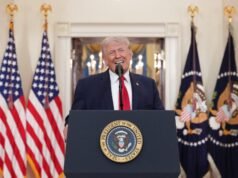 “Kami akan membawa mereka kembali ke Zaman Batu”: tanpa tujuan yang jelas dan terperosok dalam perang di Iran, Donald Trump menampilkan dirinya sebagai seorang penakluk