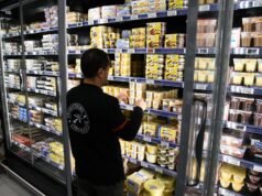 Makanan ultra-olahan: Bungkus El Paso lama, wortel parut dari Carrefour, fillet tuna Saupiquet… Foodwatch menyoroti keberadaan zat aditif di mana-mana dalam produk yang “baik untuk kesehatan”