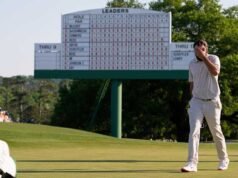 Itu laki-laki! Scottie Scheffler tiba di Masters bersama putranya yang berusia 9 hari dan permainan yang ia harap sudah siap