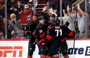 Gol Martinook mengangkat Badai melewati Senator 3-2 dalam 2OT di babak playoff NHL