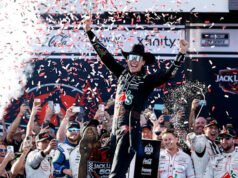 Carson Hocevar meraih kemenangan pertama Piala NASCAR dengan umpan putaran terakhir di Talladega Superspeedway