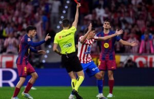 Atletico Madrid meminta peninjauan VAR setelah kartu merah bek Barcelona dibatalkan