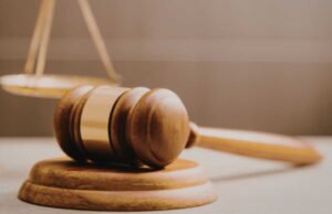 Dengan mengumpulkan lebih dari 800 hari cuti, ia memperoleh 460.000 euro setelah pemecatannya!