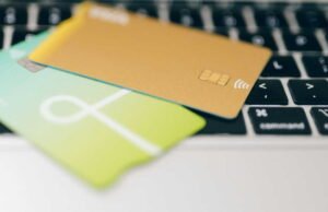 Ditipu oleh orang-orang yang menyebut diri mereka temannya, dia kehilangan 160.000 euro