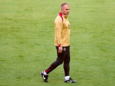 UEFA menanggapi keluhan Barcelona terkait kondisi lapangan Metropolitano