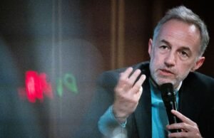 Kekerasan sistemik dalam ekstrakurikuler: Emmanuel Grégoire berada di bawah tekanan untuk Dewan Paris luar biasa pertamanya