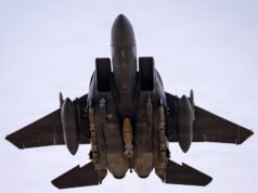 LANGSUNG, Timur Tengah: dua pilot Amerika yang pesawatnya ditembak jatuh di Iran telah diselamatkan, Donald Trump mengumumkan