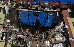 Ukraina: meskipun ada usulan berulang kali dari Kyiv untuk gencatan senjata Paskah, bom Rusia terus berjatuhan di negara itu