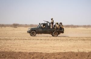 Burkina Faso: bagaimana tentara, pasukan pendukungnya, dan kelompok jihad telah membunuh lebih dari 1.800 warga sipil sejak tahun 2023, menurut HRW