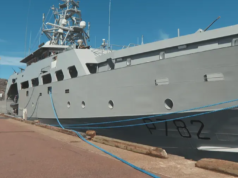 Persinggahan di kapal patroli Angkatan Laut Prancis Jean Tranape di Saint-Pierre dan Miquelon