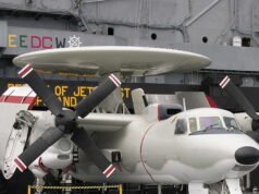 Angkatan Laut Prancis memutuskan untuk memperpanjang pesawat radar E-2C Hawkeye hingga tahun 2032 untuk mengamankan langit