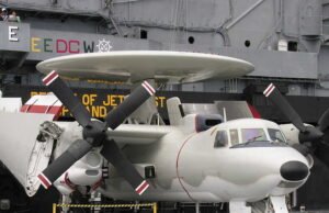 Angkatan Laut Prancis memutuskan untuk memperpanjang pesawat radar E-2C Hawkeye hingga tahun 2032 untuk mengamankan langit