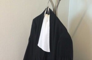 Para pengacara melakukan pemogokan di seluruh Perancis menentang reformasi Darmanin dan pengakuan bersalah atas kejahatan