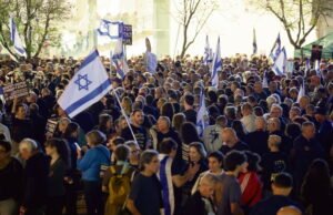 Di Israel, bagaimana spektrum politik bergerak untuk mencoba melawan Benjamin Netanyahu