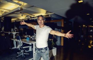 Seorang “progresif” dengan logika sayap kanan… Siapakah Alex Karp, bos Palantir