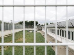 Mengunci orang asing selama 210 hari: kaum Macronis dan sayap kanan mencoba lagi, meskipun ada sensor dari Dewan Konstitusi