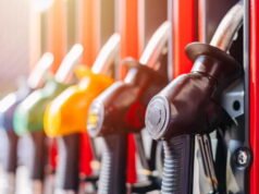 Kekurangan bahan bakar: hati-hati terhadap kendaraan barang berat yang dilarang melintas di jalan pada akhir pekan