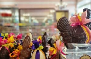 Konsumsi. Di mana menemukan coklat terbaik untuk Paskah? Pilihan pengrajin kami di dekat Anda