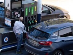 surplus pajak sebesar 270 juta euro untuk negara Perancis pada bulan Maret