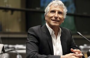 Nagui menangani pelapor komisi penyiaran publik