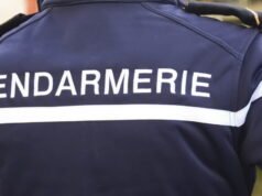 Drome. Penyewa menikam pemilik rumah setelah pertengkaran sengit: tersangka pelaku melarikan diri