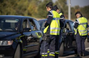 kemacetan lalu lintas sepanjang lima km, seru polisi