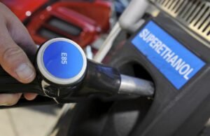 Hak otomatis. Mengemudi di E85 tanpa boks, apa risikonya dari segi hukum… dan asuransi?