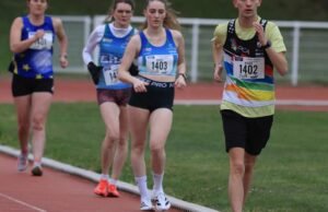 Atletik. Semangat dan dedikasi hari Jumat ini di CEA dan kejuaraan lintasan lari departemen